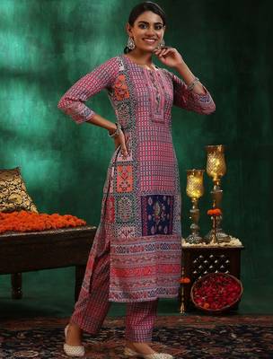 women ethnic motifs printed regular linen kurta with trousers & with dupatta 5