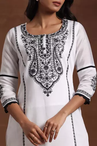 women ethnic motifs embroidered regular thread work kurta with trousers & with dupatta