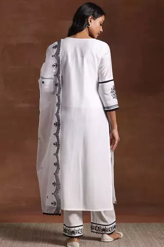 women ethnic motifs embroidered regular thread work kurta with trousers & with dupatta