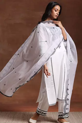women ethnic motifs embroidered regular thread work kurta with trousers & with dupatta