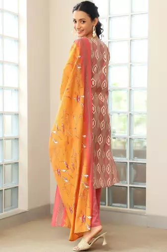 women printed regular kurta with trousers & with dupatta