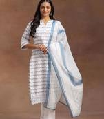 women printed regular kurta with trousers & with dupatta