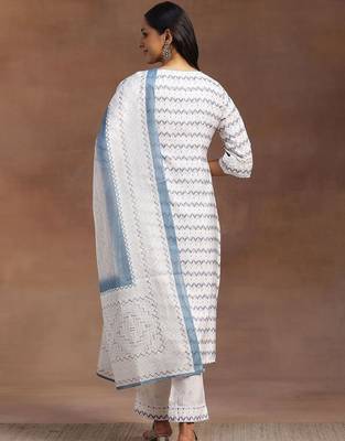 women printed regular kurta with trousers & with dupatta 4