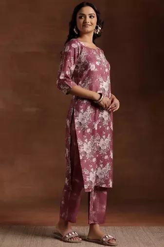 women floral printed regular kurta with trousers & with dupatta