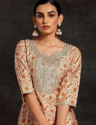 women floral printed regular sequinned kurta with trousers & with dupatta 3