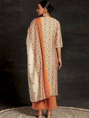women floral printed regular sequinned kurta with trousers & with dupatta 5