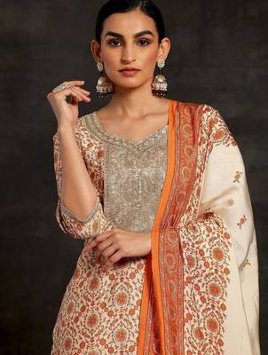 women floral printed regular sequinned kurta with trousers & with dupatta 7