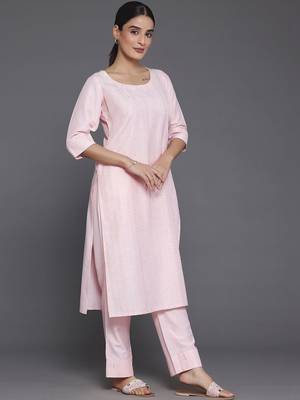 women regular kurta with trousers & with dupatta 2