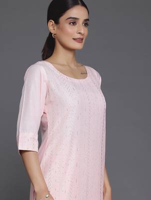 women regular kurta with trousers & with dupatta 4