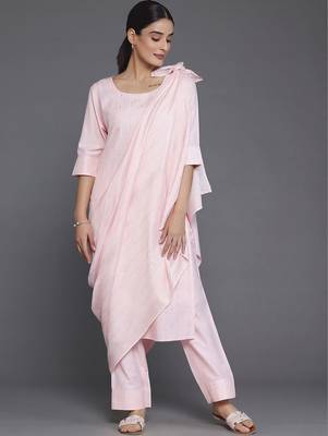 women regular kurta with trousers & with dupatta 6