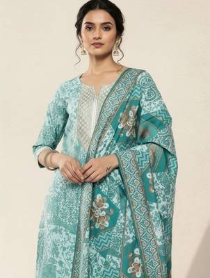 women ethnic motifs printed regular thread work kurta with trousers & with dupatta 2