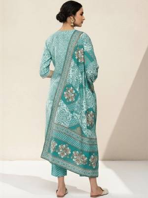 women ethnic motifs printed regular thread work kurta with trousers & with dupatta 4