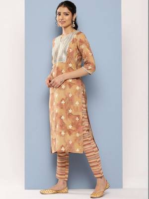 women ethnic motifs printed regular sequinned kurta with trousers & with dupatta 2
