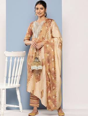 women ethnic motifs printed regular sequinned kurta with trousers & with dupatta 6