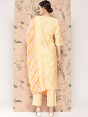 women ethnic motifs printed regular thread work kurta with trousers & with dupatta 5