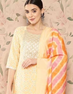 women ethnic motifs printed regular thread work kurta with trousers & with dupatta 6