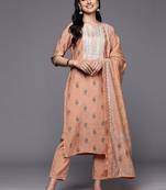 women paisley printed regular thread work kurta with trousers & with dupatta