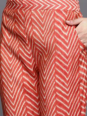 women floral printed regular kurta with trousers & with dupatta 4