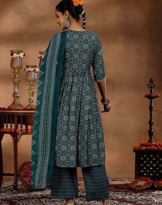 women ethnic motifs printed angrakha thread work kurta with trousers & with dupatta 4
