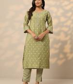 women printed regular thread work kurta with trousers