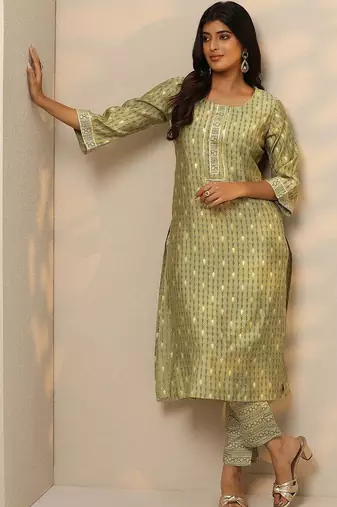 women printed regular thread work kurta with trousers