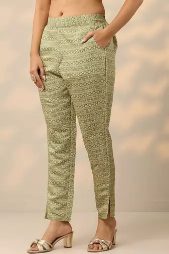 women printed regular thread work kurta with trousers