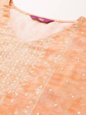 women ethnic motifs printed regular kurta with trousers 2