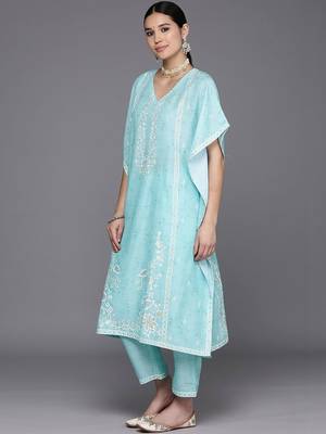 women floral printed regular thread work kurta with trousers 2