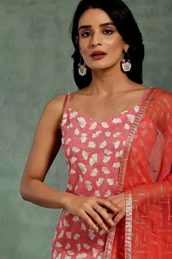 women ethnic motifs printed regular kurta with trousers & with dupatta