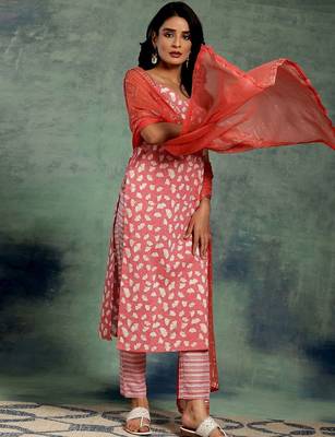 women ethnic motifs printed regular kurta with trousers & with dupatta 6