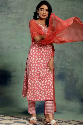 women ethnic motifs printed regular kurta with trousers & with dupatta