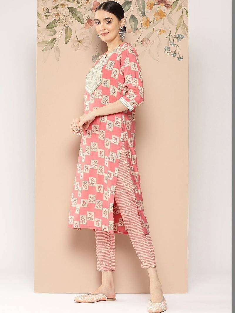 women ethnic motifs printed regular thread work kurta with trousers & with dupatta