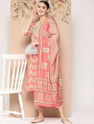 women ethnic motifs printed regular thread work kurta with trousers & with dupatta 5