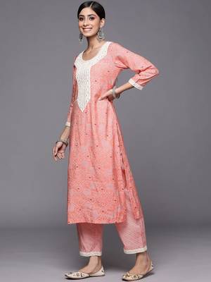 women ethnic motifs printed regular mirror work kurta with trousers & with dupatta 4