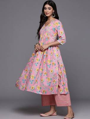 women floral printed tiered kurta with palazzos & with dupatta 6