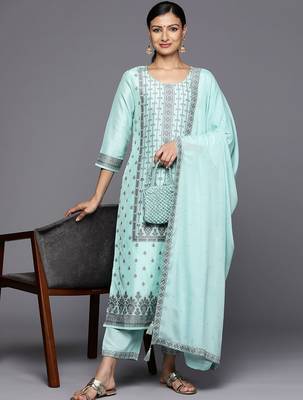 women ethnic motifs printed regular kurta with trousers & with dupatta 2