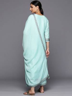 women ethnic motifs printed regular kurta with trousers & with dupatta 4