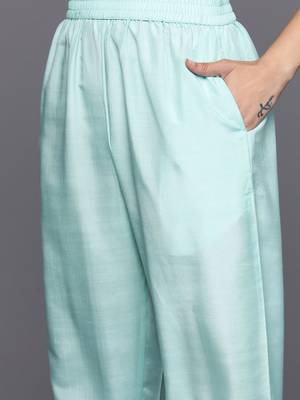 women ethnic motifs printed regular kurta with trousers & with dupatta 6