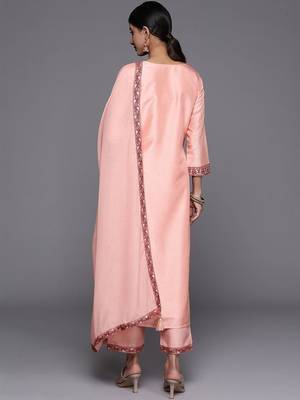 women ethnic motifs embroidered regular thread work kurta with trousers & with dupatta 3