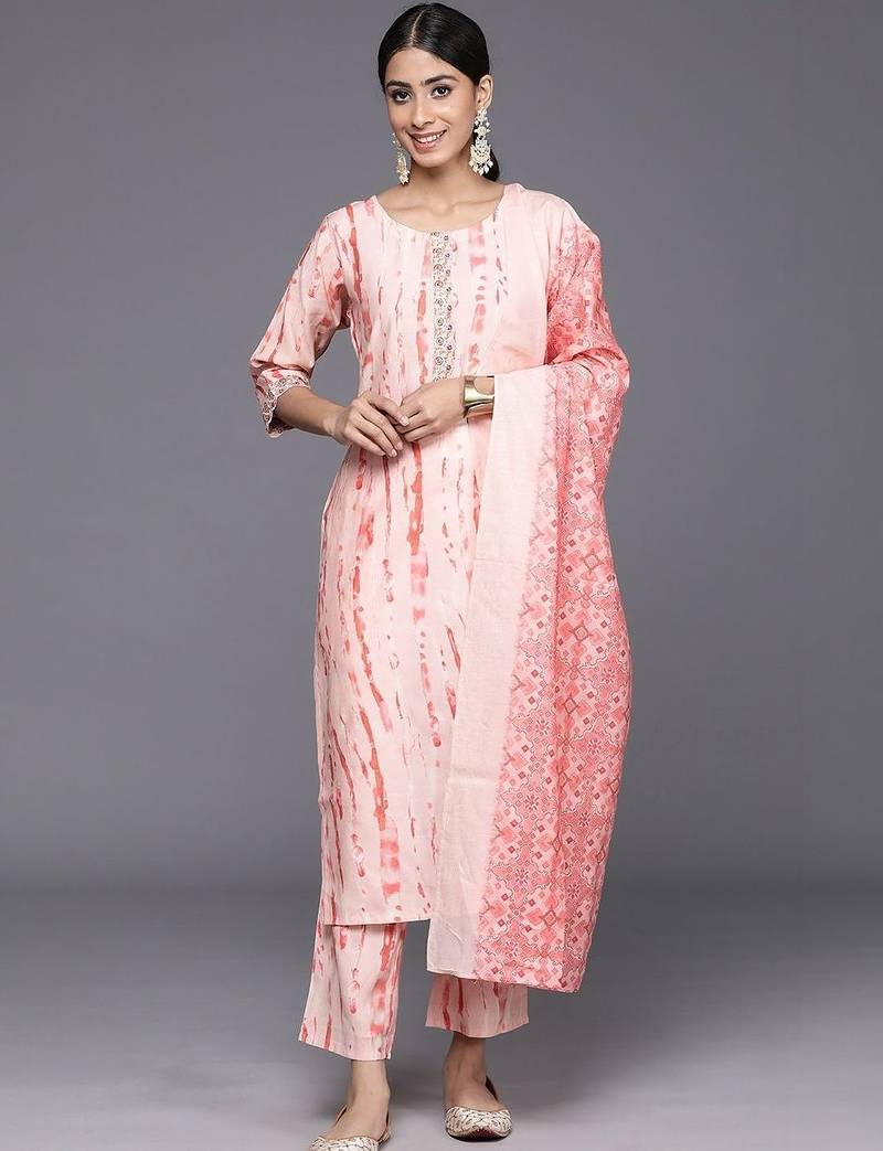 women printed regular thread work kurta with trousers & with dupatta