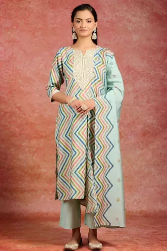 women printed regular thread work kurta with trousers & with dupatta