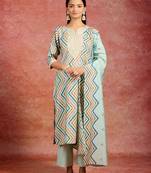 women printed regular thread work kurta with trousers & with dupatta