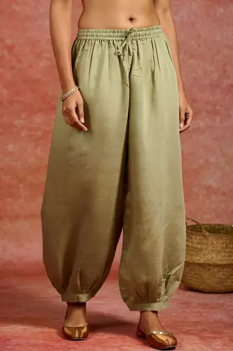 women ethnic motifs printed regular kurta with harem pants & with dupatta