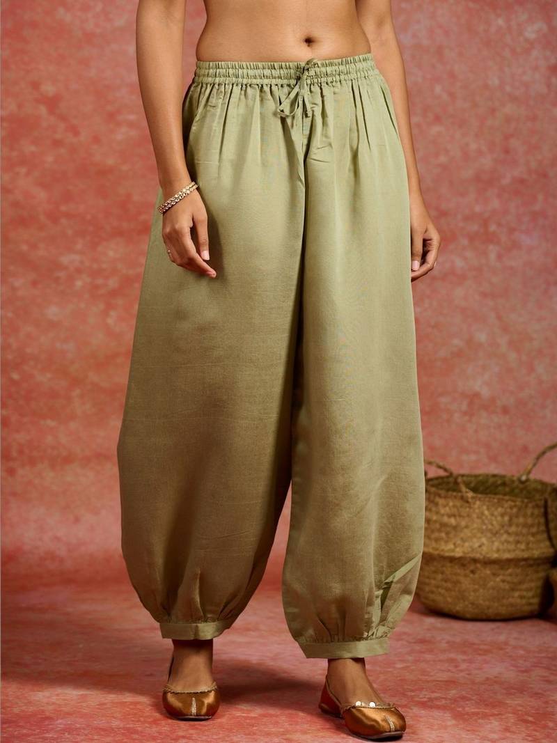 women ethnic motifs printed regular kurta with harem pants & with dupatta