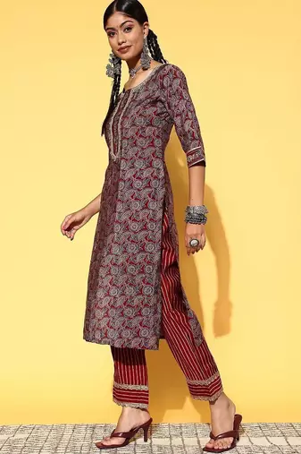 women ethnic motifs printed regular thread work kurta with trousers & with dupatta