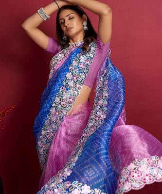 Pink bandhani embroidered saree 4