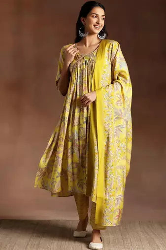 women floral printed tiered sequinned kurta with trousers & with dupatta