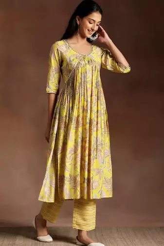women floral printed tiered sequinned kurta with trousers & with dupatta