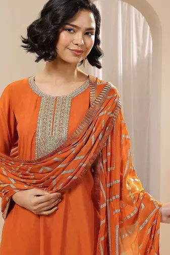 women ethnic motifs embroidered kurta with harem pants & dupatta