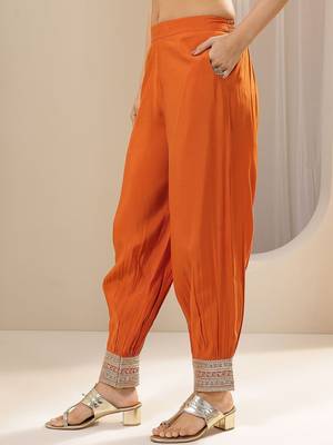 women ethnic motifs embroidered kurta with harem pants & dupatta 7